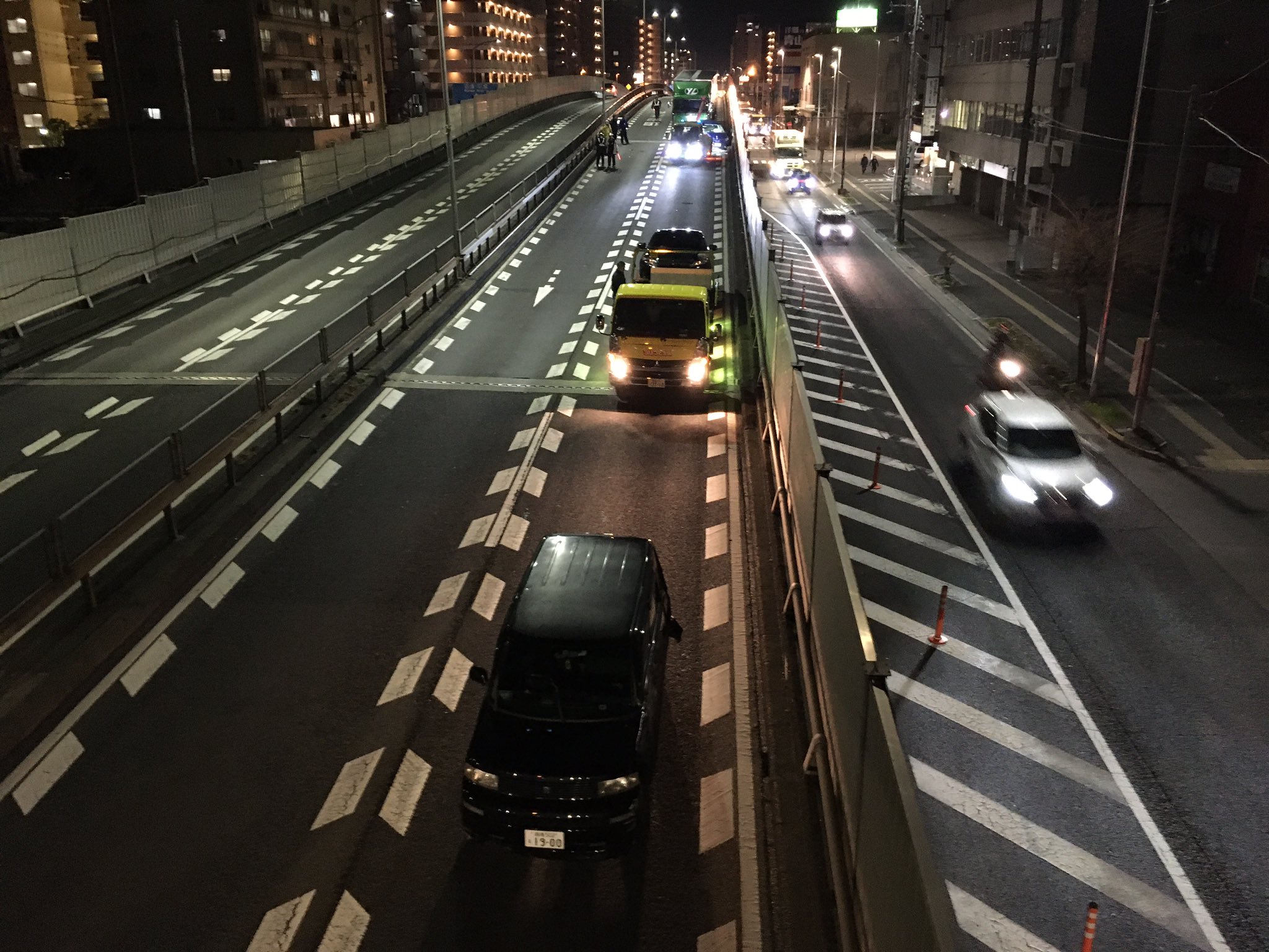 事故】国道246号 下り 厚木市市立病院前付近で車両5台絡む事故