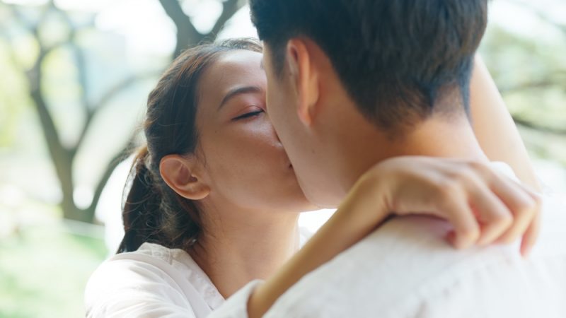 ディープキスのやり方！上手くなる舌のコツ - 夜の保健室