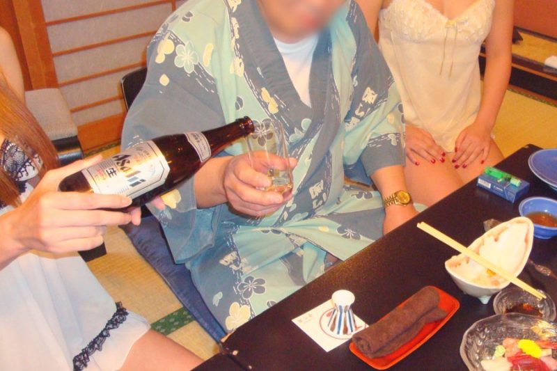 飲み会にコンパニオンを呼んで新潟の夜を遊び倒す - 新潟宴会コンパニオン漫遊記-鬼才・西口コージ