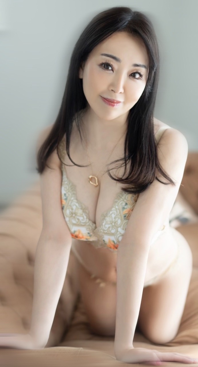 小森愛 写真集 「艶ジェル」