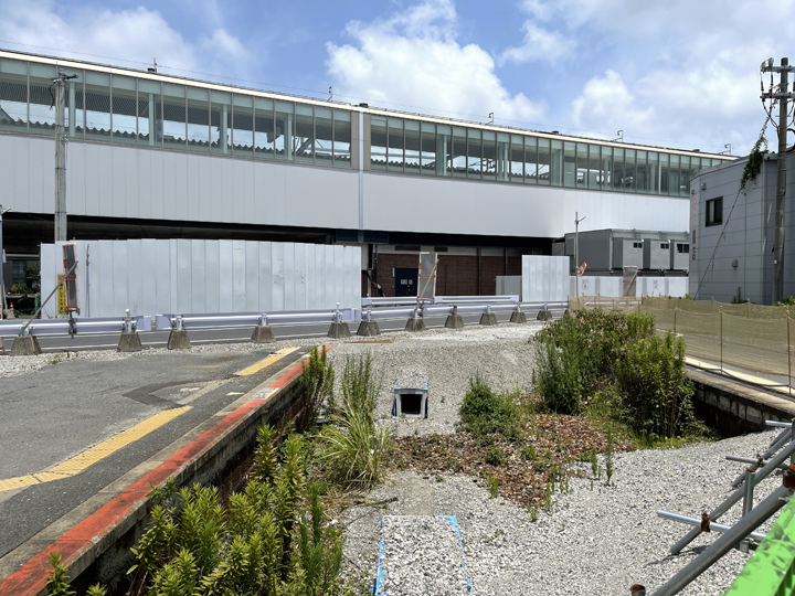 シンプル化されたJR折尾駅 2021年2月20日時点 福岡県北九州市八幡西区堀川町 - 日々の”楽しい”をみつけるブログ