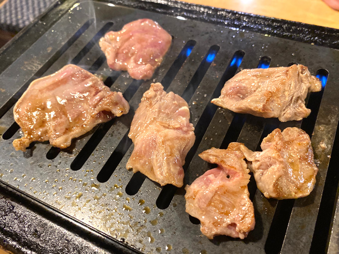 西川口の焼肉大衆酒場「にんじん」でハッピーアワーにホルモン焼きを楽しむ | せんべろnet