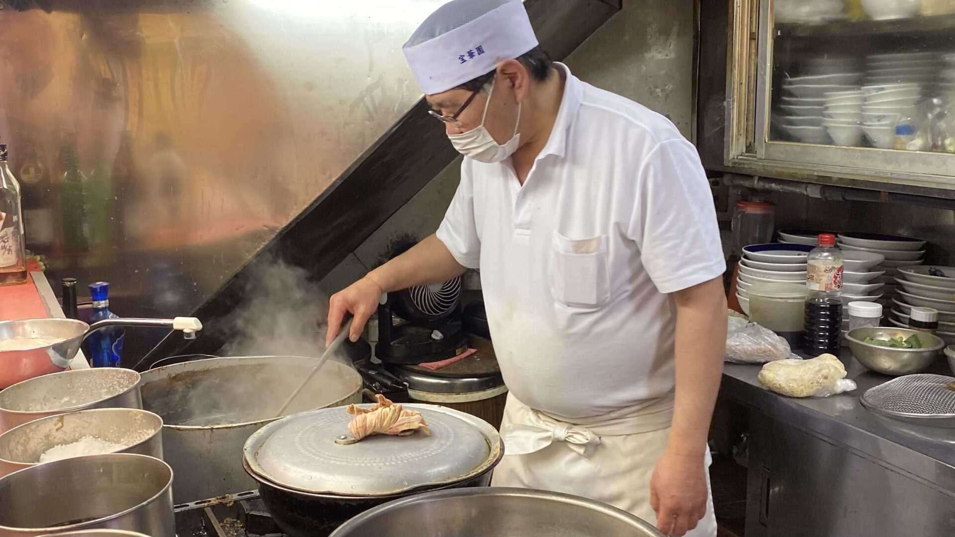 蒲田の路地に立つ『寳華園（ほうかえん）』は、昔ながらの町の中華屋さん｜さんたつ by 散歩の達人