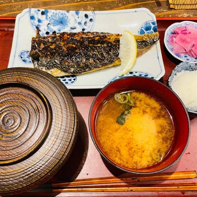 メニュー : 炭火焼食堂