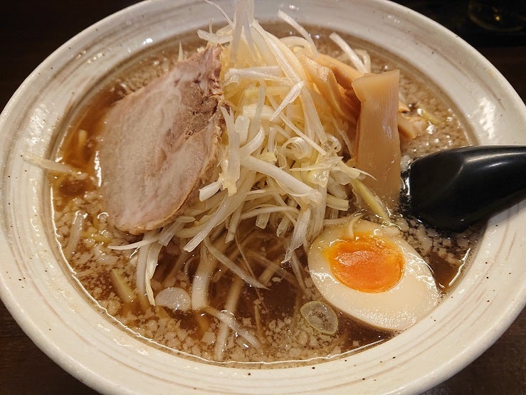 家系】ライス無料！今話題の家系ラーメンは格別でした！！（ラーメンたろしん） - エキスパート