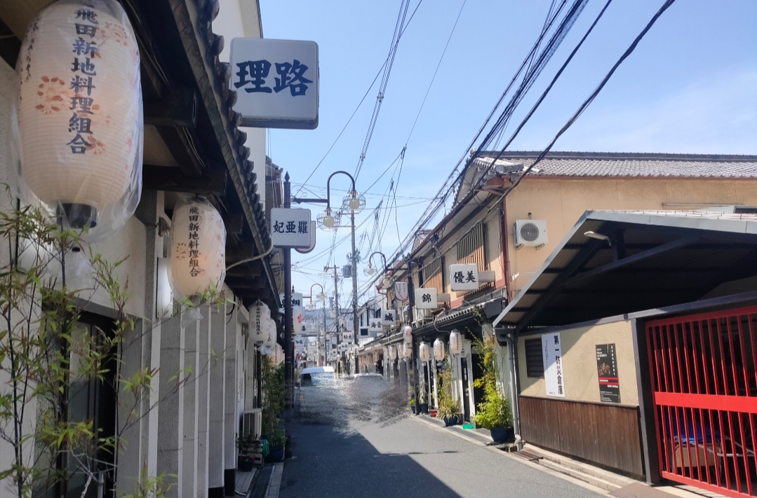 飛田新地の体験談！女の子が有名AV女優に似ていて異世界かと思った！｜【ビン旅night】