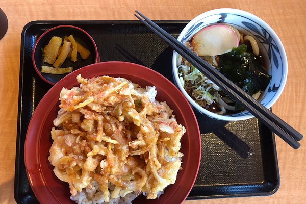 遅い時間に失礼します 12/14(土)の日替わり丼ですが 仕込みが間に合わなかったため 前日と同じく豚肉の焼き肉丼とさせて頂きます 