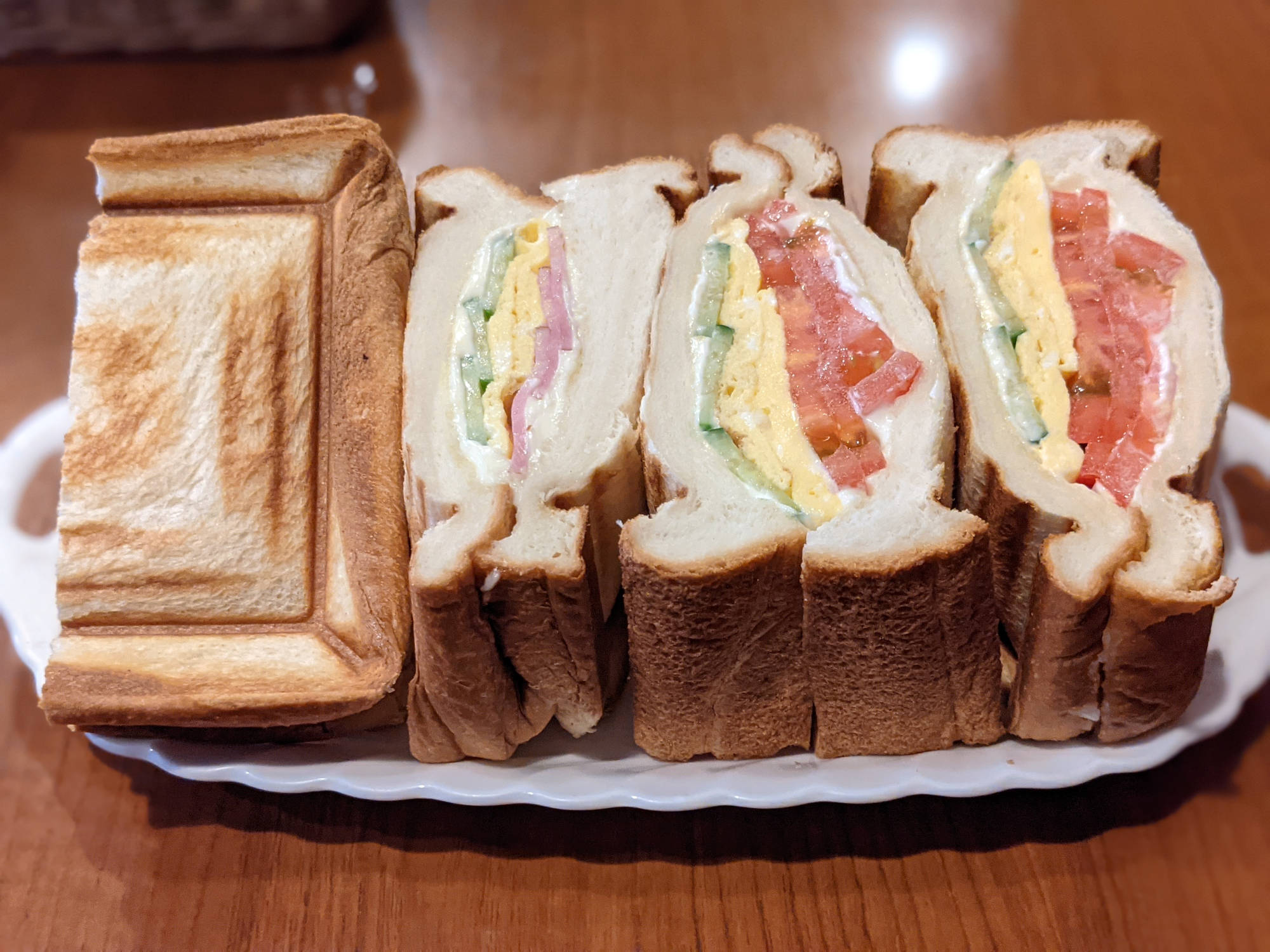 福島県いわき市にある 創業1977年の超有名喫茶店「ブレイク」へ🚗 看板メニュー『ミックスグリル』1050円を頂きました。  豊富なコーヒーメニューとインパクトのあるフードメニューで全国から多くのお客さんが来られます。