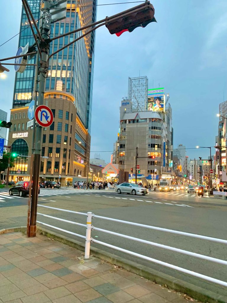 神戸三宮駅前の広場、通称「パイ山」が新しく生まれ変わりました！ | 山陽沿線 まちガイド