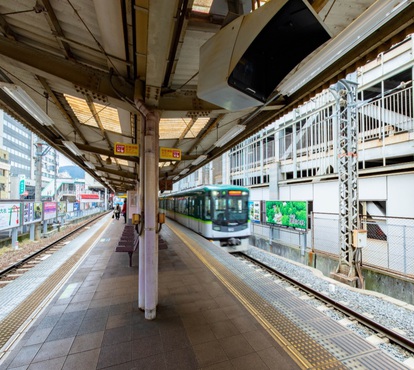 京阪電鉄 びわ湖浜大津駅で京津線、石山坂本線の電車を撮る。 |