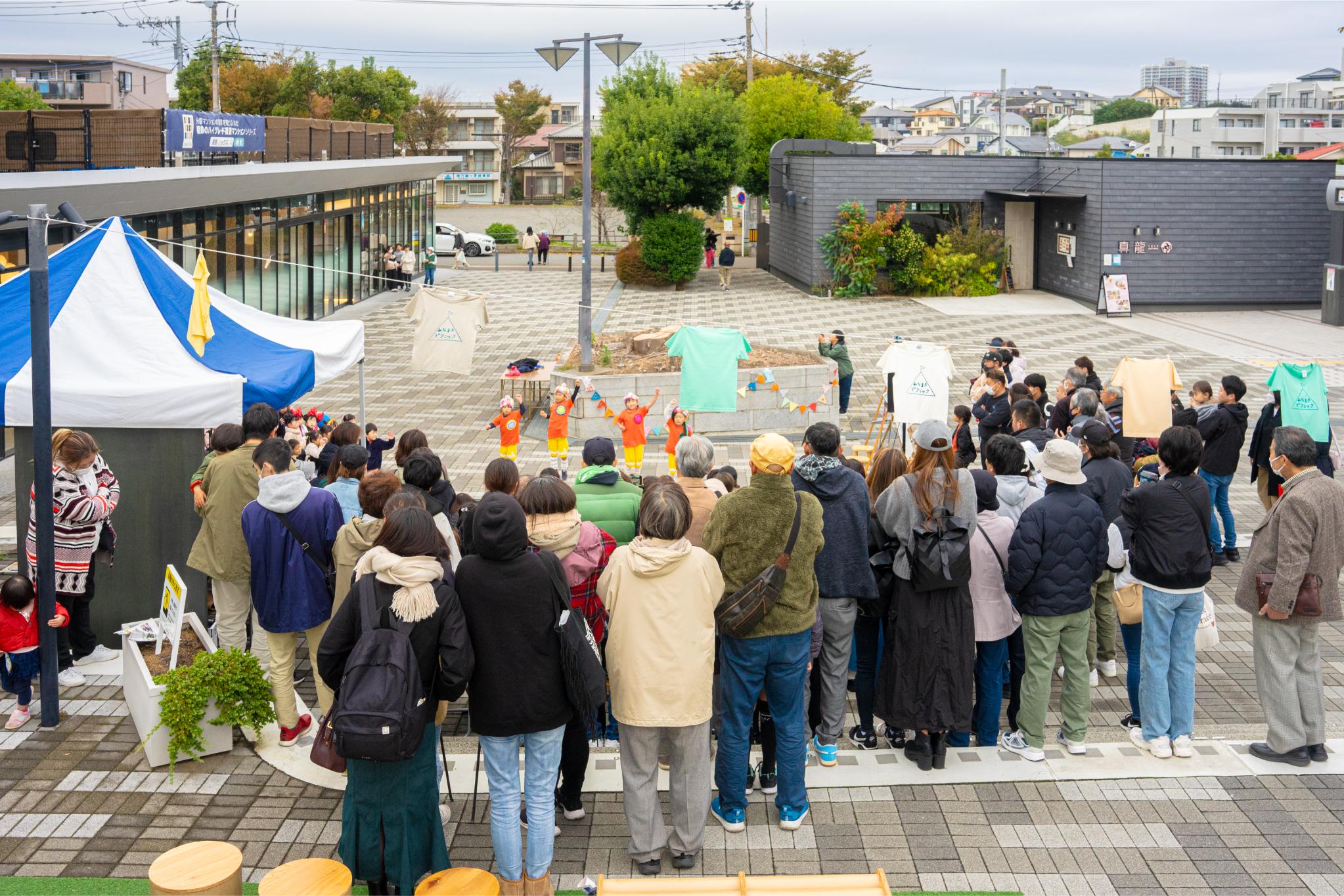 南万騎が原駅前がひな壇に！「みなまきひなまつり2022」 - 相鉄線に乗ろう‼