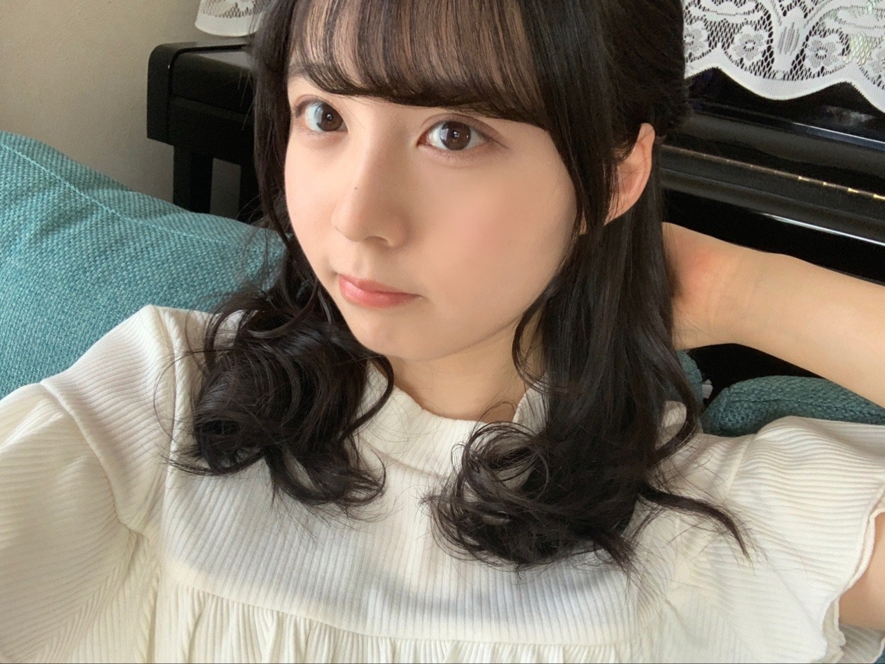 乃木坂46佐藤璃果、“10cmカット”でボブヘアに大胆イメチェン「意味を込めて髪を切りました」 - モデルプレス