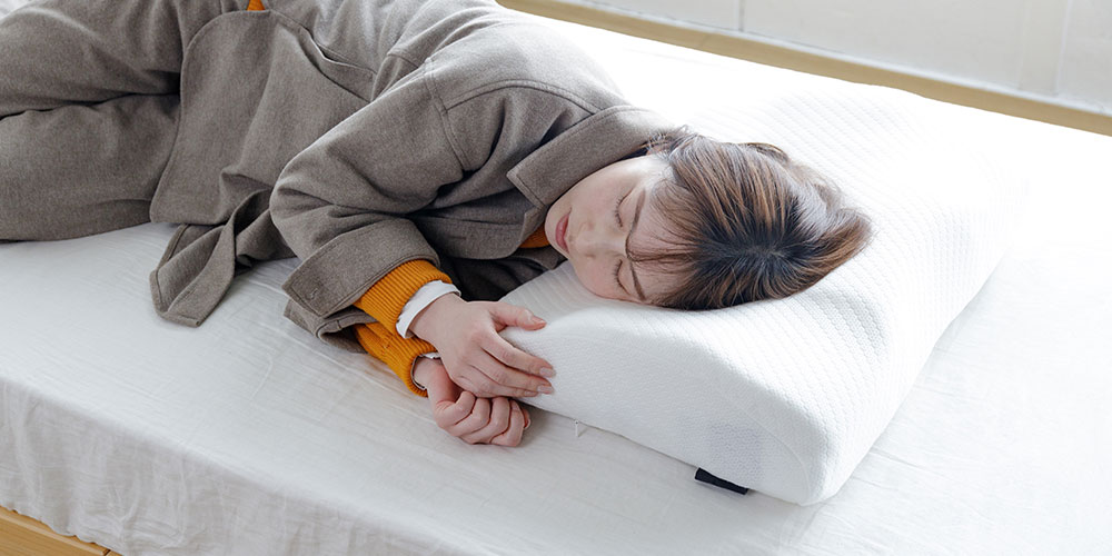 Amazon｜【メーカー公式】健眠枕（けんみんまくら）松平健 枕 マツケン マクラ