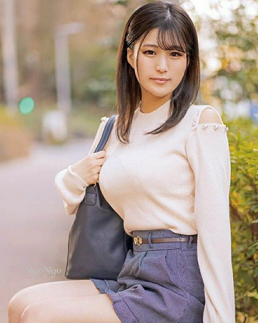 女優「新山ちなつ」の画像458枚をまとめてみました - エロプル