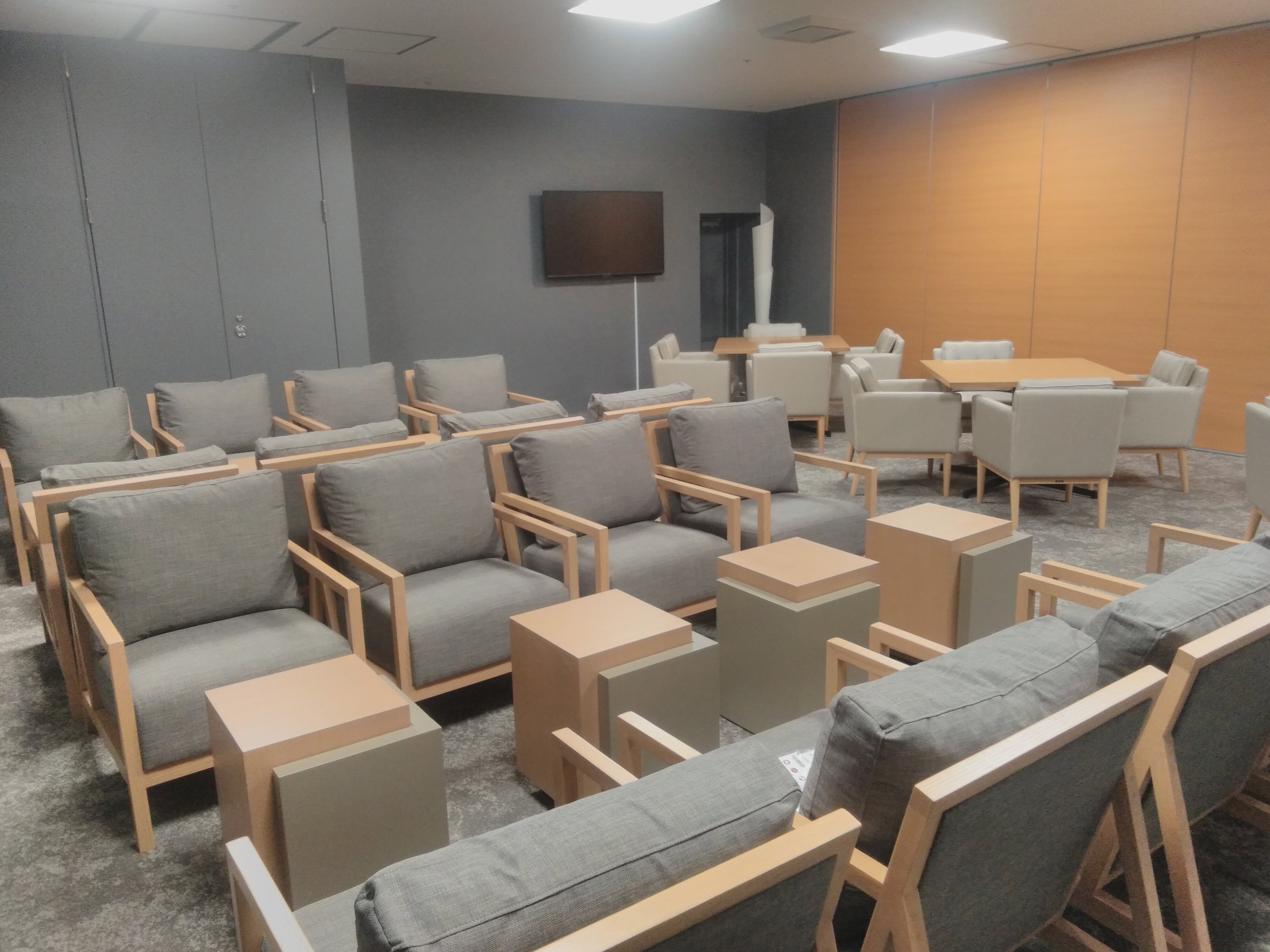 貴賓室日本福岡福岡機場日航國內線頭等貴賓室JAL D&P Lounge - 一口冒險Bitesized