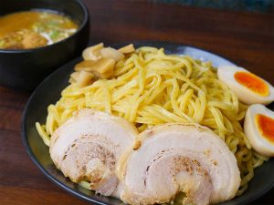 約1.2kg！？ 川崎市の『かつ膳』でデカ盛りすぎる「タレかつ丼」を食べてきた (2021年2月10日)