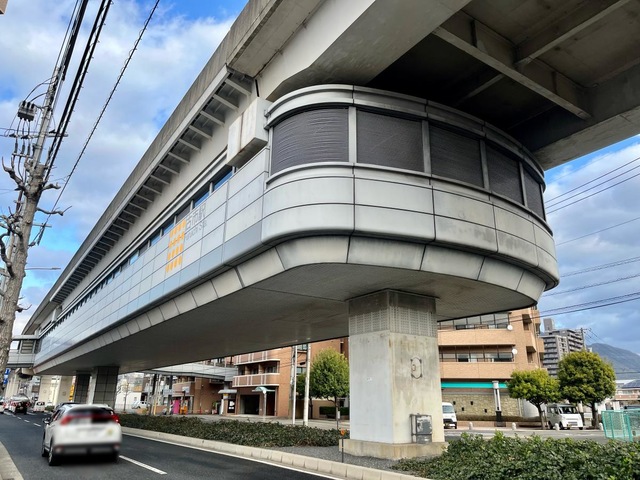 アストラムライン 大町駅 : 海峡を越えた先には