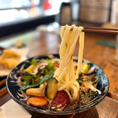 おうどん くるみ家＠板宿「ごくごく飲めるほどのぶっかけ出汁で食べる冷ぶっかけがええねん！」 |